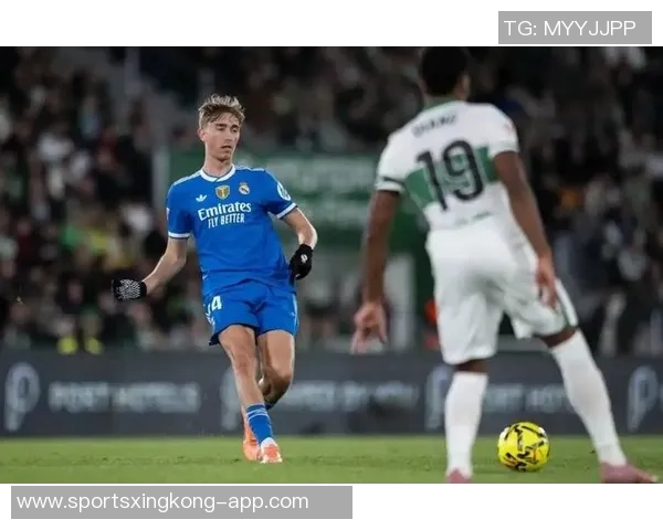 那不勒斯欲免签30岁格雷茨卡面临西甲英超球队激烈竞争