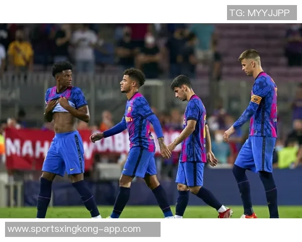 世体分析巴萨引进阿克的困难曼城坚持高价巴萨寻求租借方案