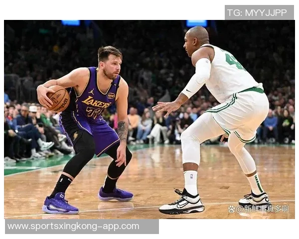 老詹亲赴发展联盟训练揭示其服务功能与重要性